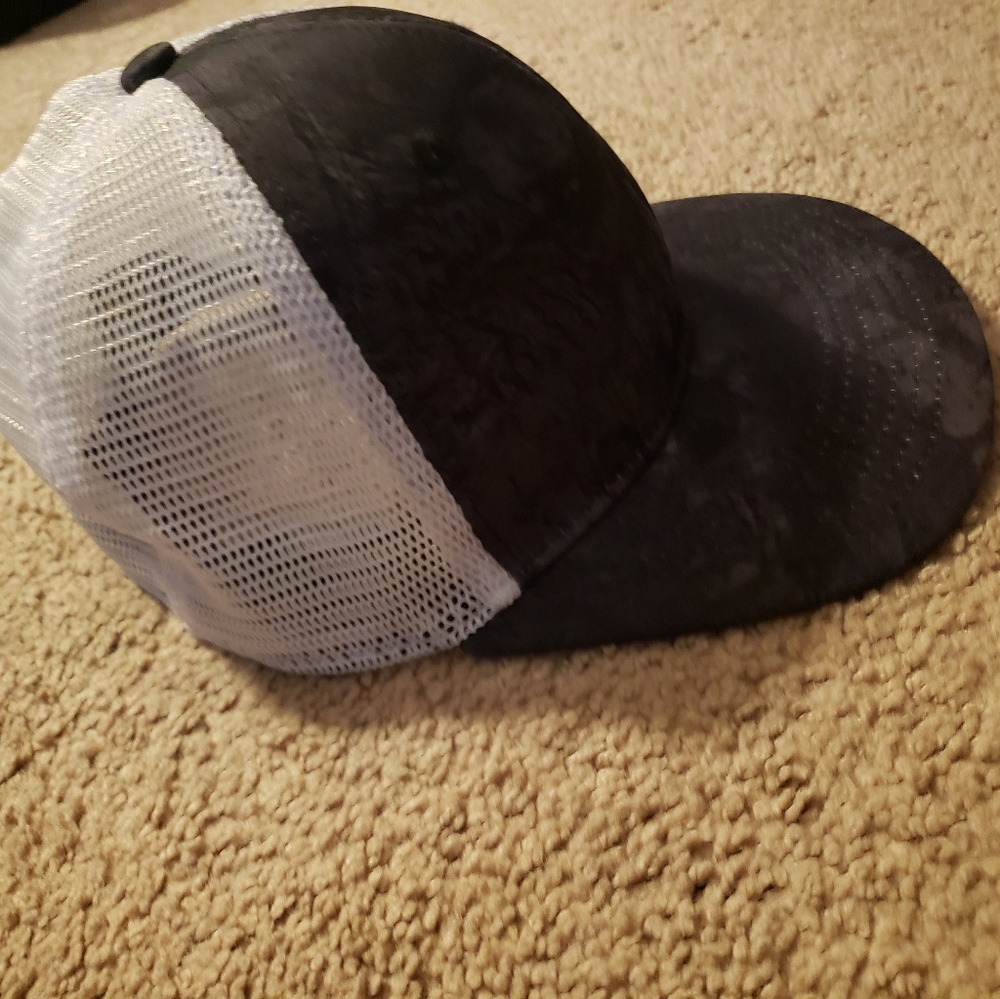 Hat - Picture 3 of 5